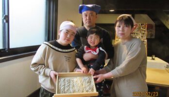 福島から三世代の家族がそば打ちに来てくれました