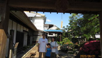 白鷹から温かなご家族が資料館にお越し下さいました。