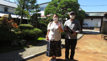 明るい奥様、温厚な御主人様が古澤酒造資料館にお越し下さいました。