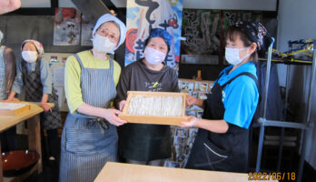 遠刈田公民館の皆様が紅葉庵に来てくださいました