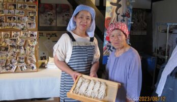 お盆休みに紅葉庵に多くのお客様です