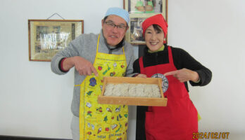 大阪よりそば打ちに来てくれました