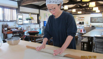 鶴岡よりそば打ち体験にきてくれました