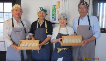 大学の部活仲間の同級会で山形に集合、そば打ちと温泉を楽しみます