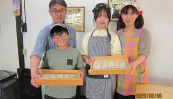 東京からそば打ち体験にきてくらました