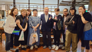 香港から元気の良い女性6人が酒造資料館に来てくれました